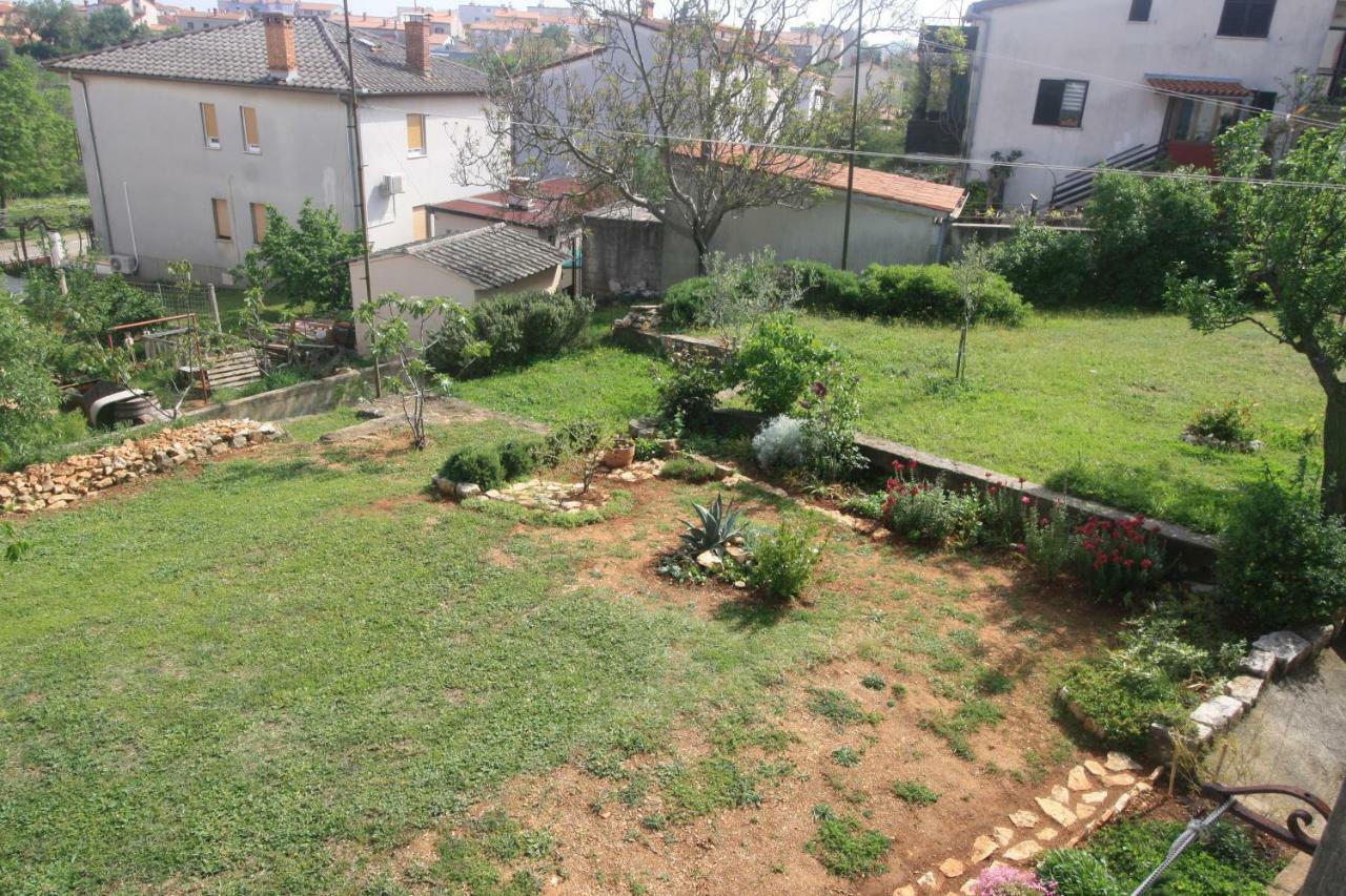 Apartment Persich Pula Luaran gambar
